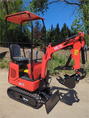 Red Mini Excavator ME15