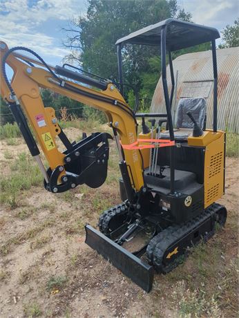 ATS RT15R Mini Excavator with Attachments